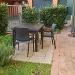 Апартаменты Casa Anna - Piano T E Giardino *